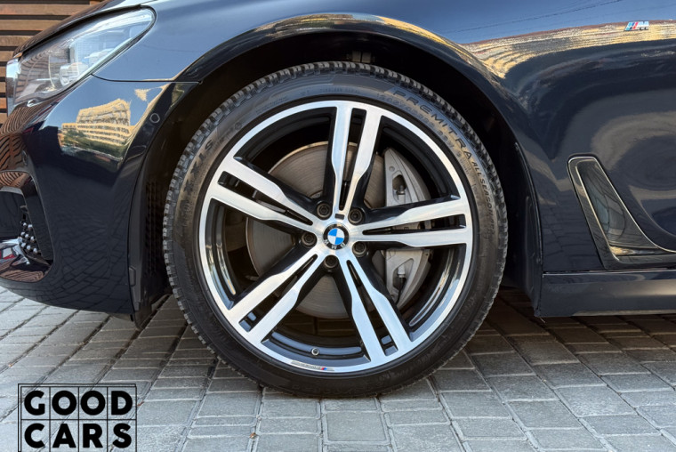 BMW 750 Li - 10