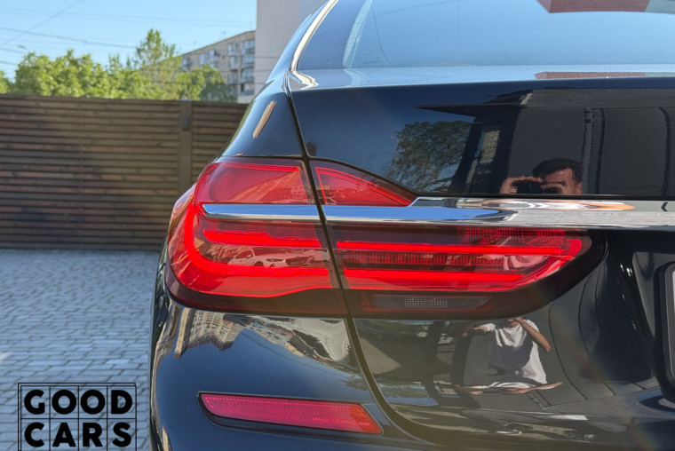 BMW 750 Li - 16
