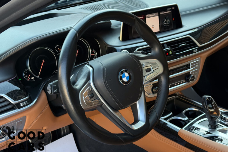BMW 750 Li - 23