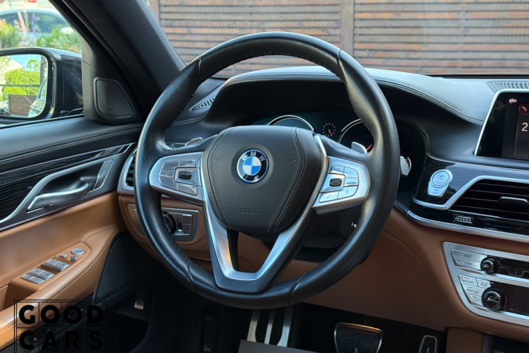 BMW 750 Li - 30