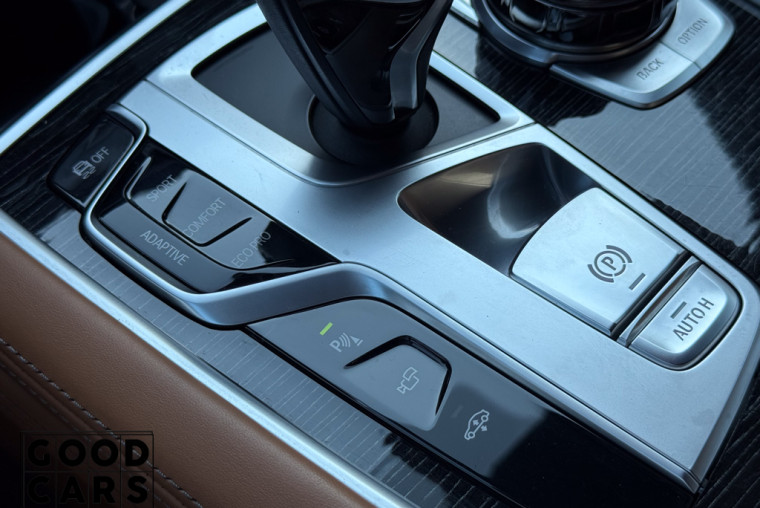 BMW 750 Li - 36