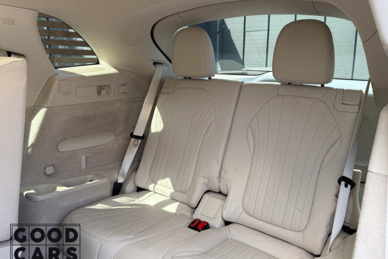 Mercedes-Benz EQS SUV - 42