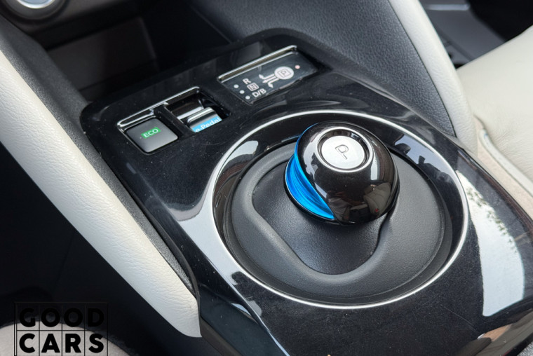 Nissan Leaf - 32