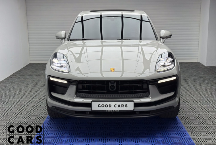 Porsche Macan - 1
