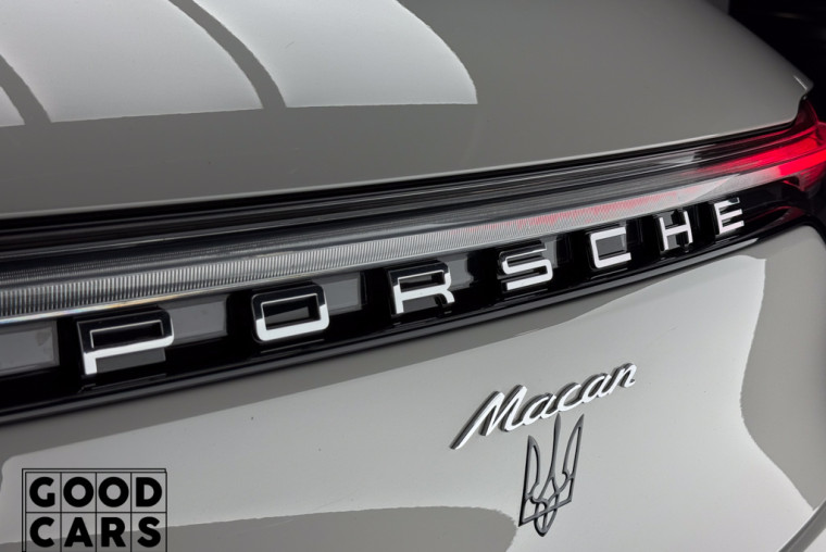 Porsche Macan - 11