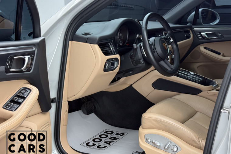 Porsche Macan - 20