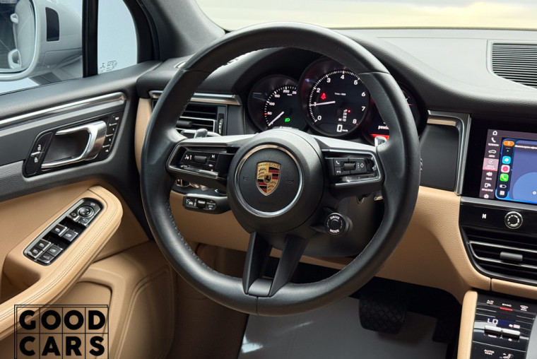 Porsche Macan - 32