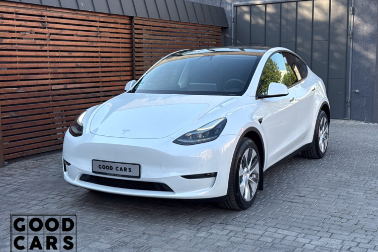 Tesla Model Y - 2