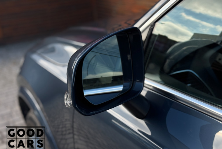 Volvo XC90 - 17