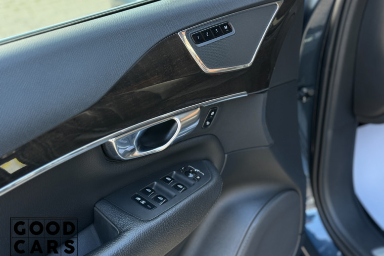 Volvo XC90 - 19