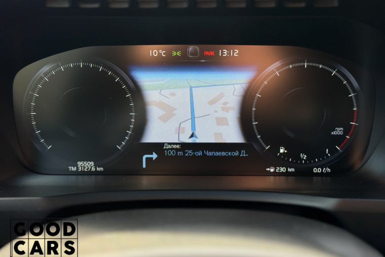 Volvo XC90 - 32