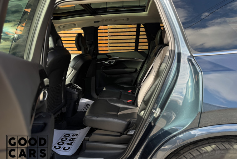 Volvo XC90 - 26