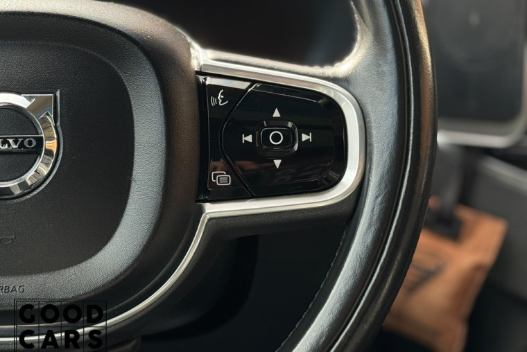 Volvo XC90 - 31