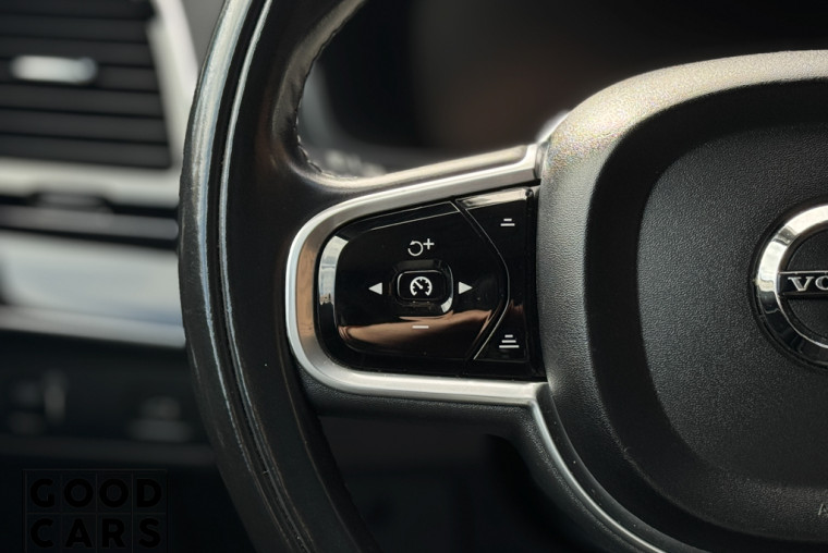 Volvo XC90 - 30
