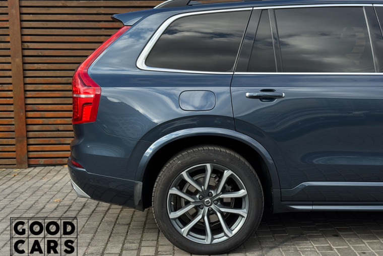 Volvo XC90 - 11