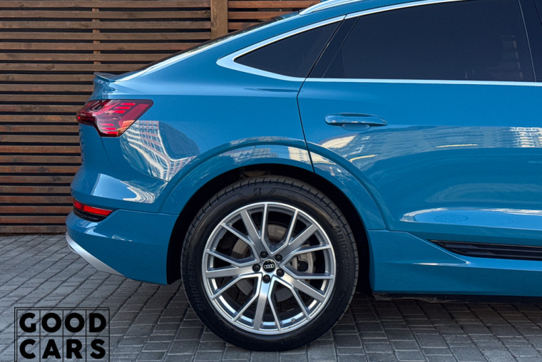 Audi E-tron Sportback - 13