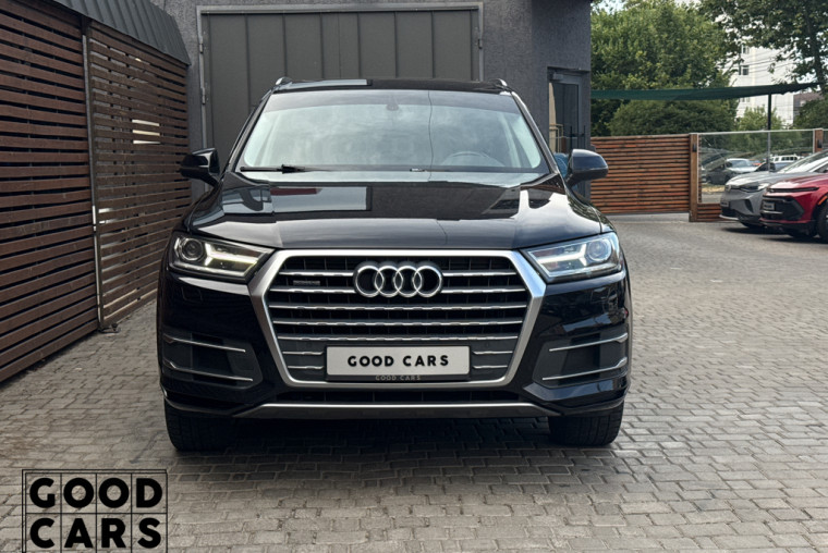 Audi Q7 - 1