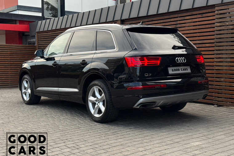 Audi Q7 - 4