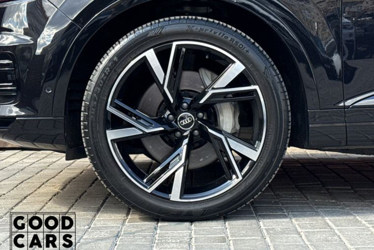 Audi Q7 - 10