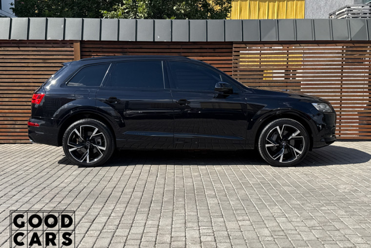 Audi Q7 - 7