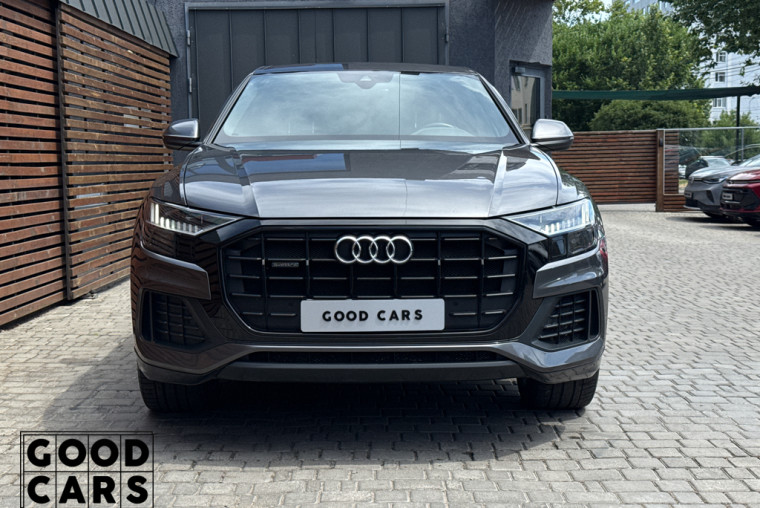 Audi Q8 - 1