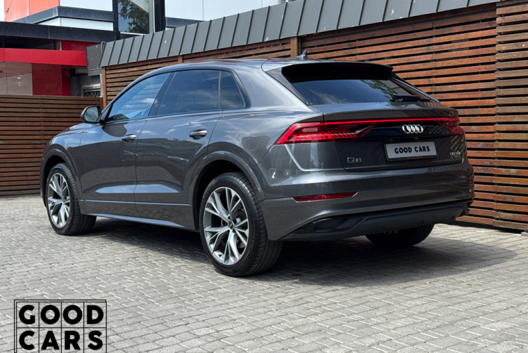 Audi Q8 - 4