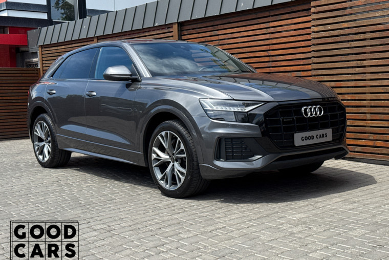 Audi Q8 - 8