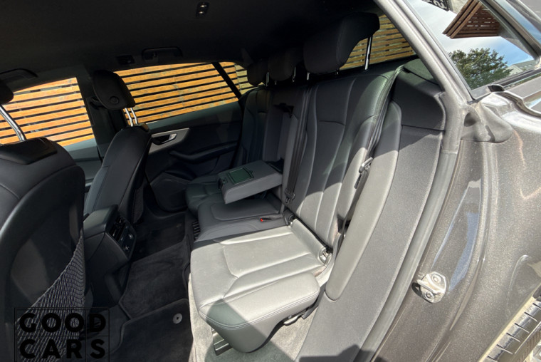 Audi Q8 - 30