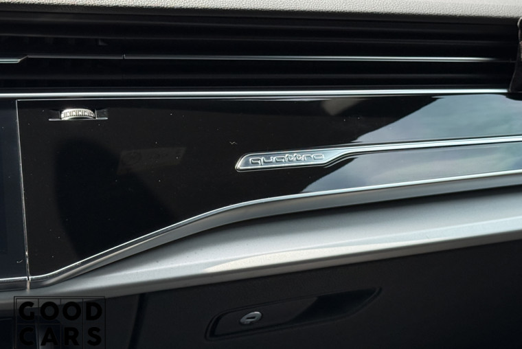 Audi Q8 - 45