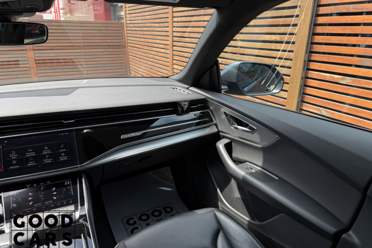 Audi Q8 - 46