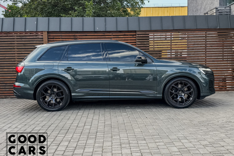 Audi SQ7 - 7