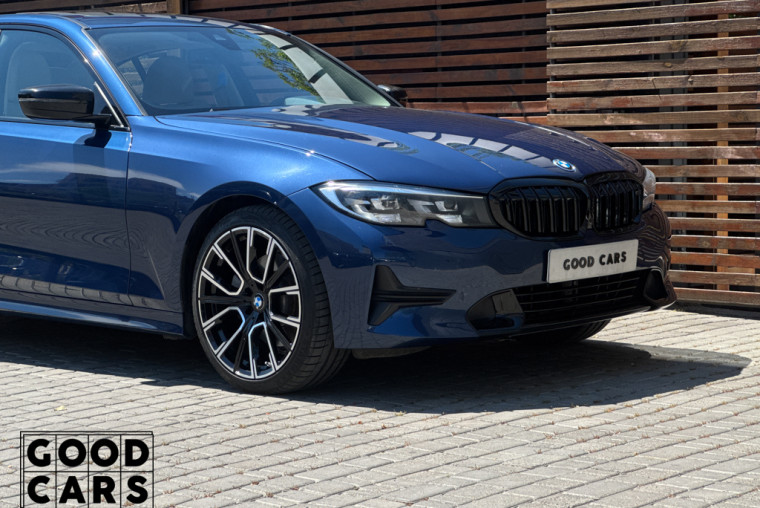 BMW 330e - 14