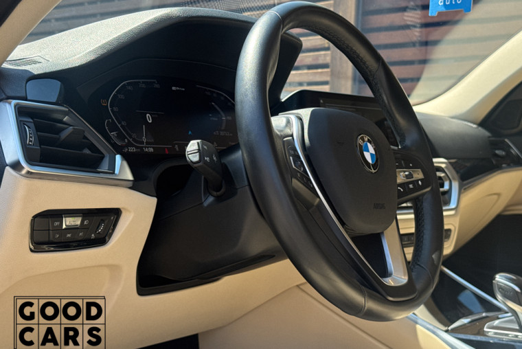 BMW 330e - 20