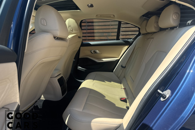 BMW 330e - 26