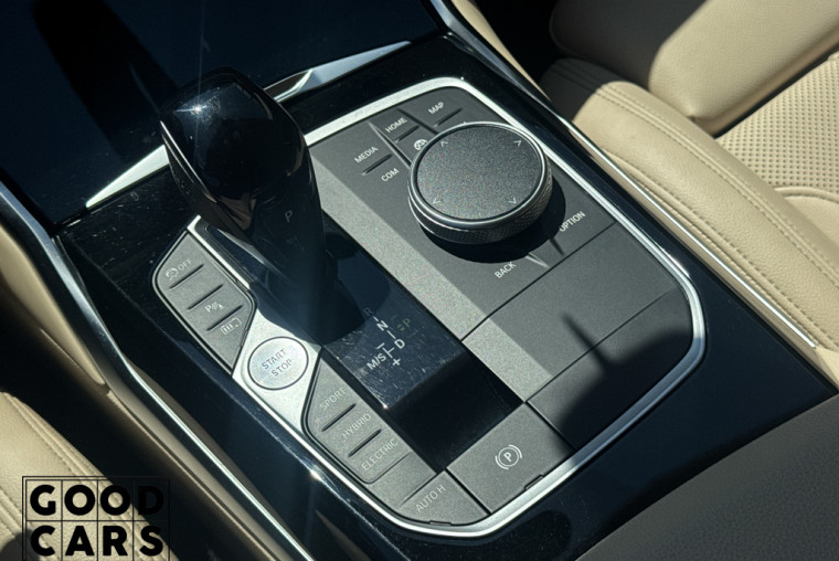 BMW 330e - 37