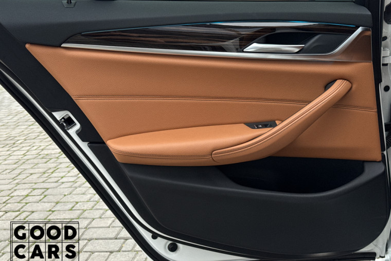 BMW 530i - 26