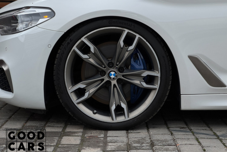 BMW 550i - 10
