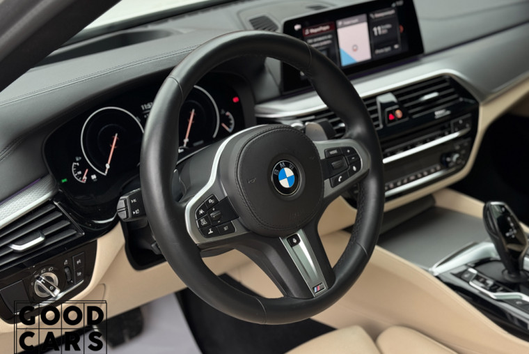 BMW 550i - 25