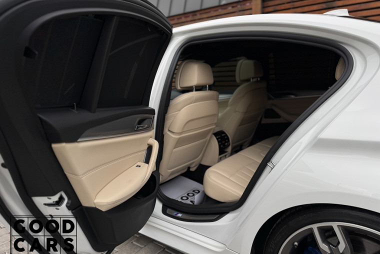 BMW 550i - 28