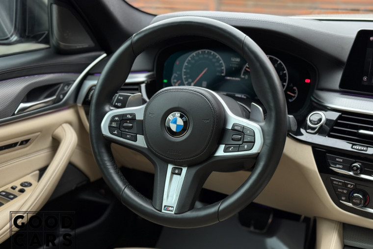 BMW 550i - 32