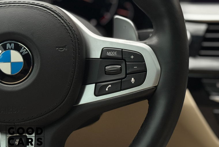 BMW 550i - 35
