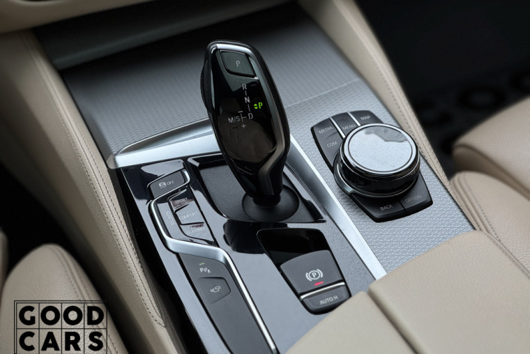 BMW 550i - 41