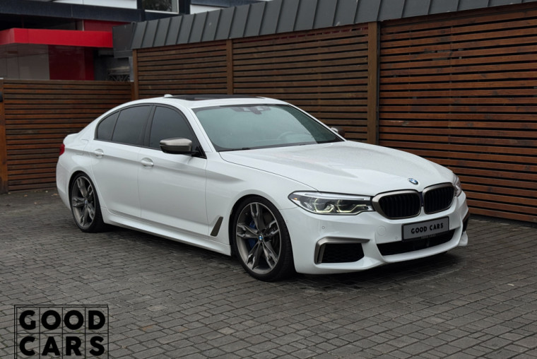 BMW 550i - 8