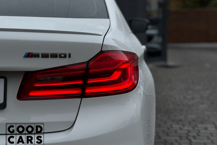 BMW 550i - 14