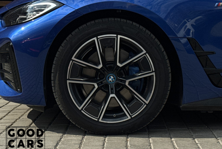 BMW i4 - 12