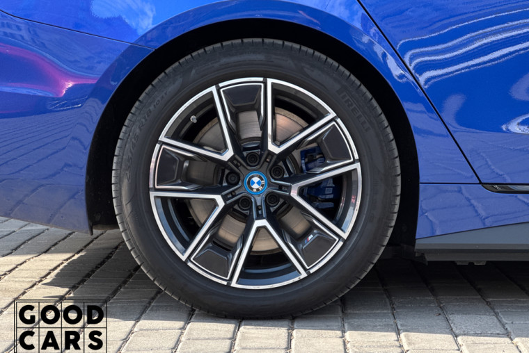 BMW i4 - 14