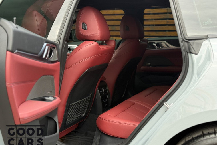 BMW i4 - 33