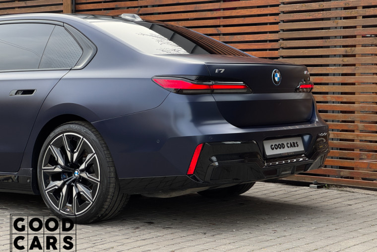 BMW i7 M70 - 15