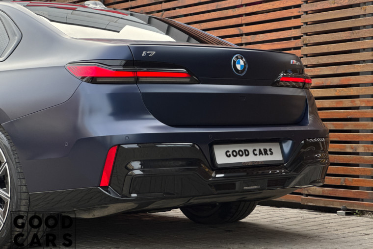 BMW i7 M70 - 16