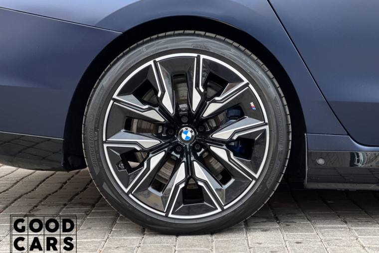 BMW i7 M70 - 14